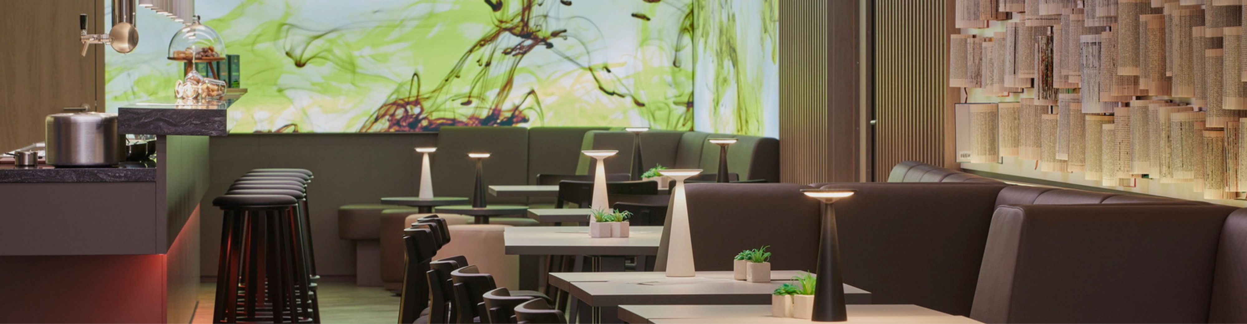 Bar at Hotel Schloss Montabaur as a place for networking and connection