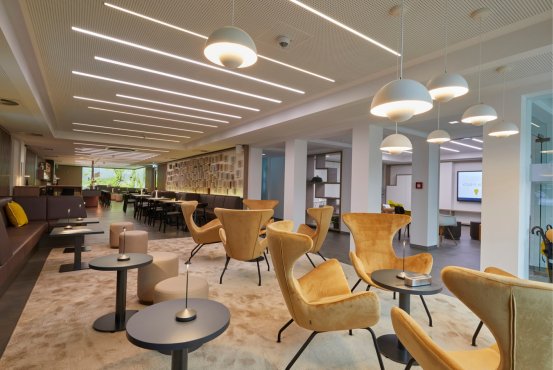 Stylish seating area in the lounge at Hotel Schloss Montabaur