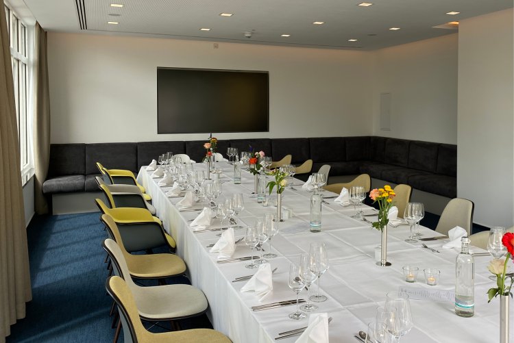 Haus Humbach – celebrate in an intimate setting with castle flair.