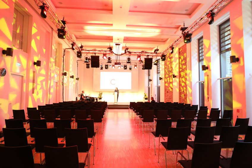 Feiern im Veranstaltungszentrum Schloss Montabaur Ein Ort, an dem besondere Momente gefeiert werden – mit Liebe zum Detail und persönlichem Service.